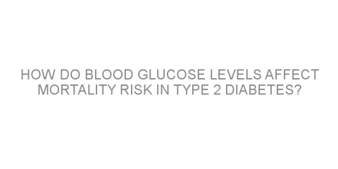 How do blood glucose levels affect mortality risk in type 2 diabetes?